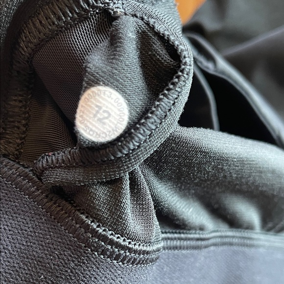 Lululemon Invigorate Bra with Clasp
*High Support B/C Cup size 12 - Picture 4 of 4